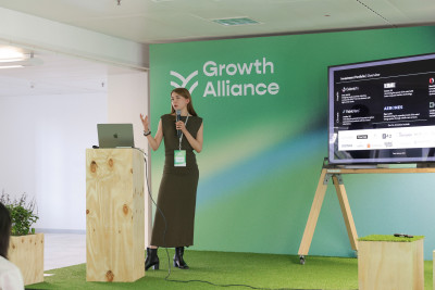  Hintergrundgrafik und Corporate Design für die Bühne der Growth Alliance